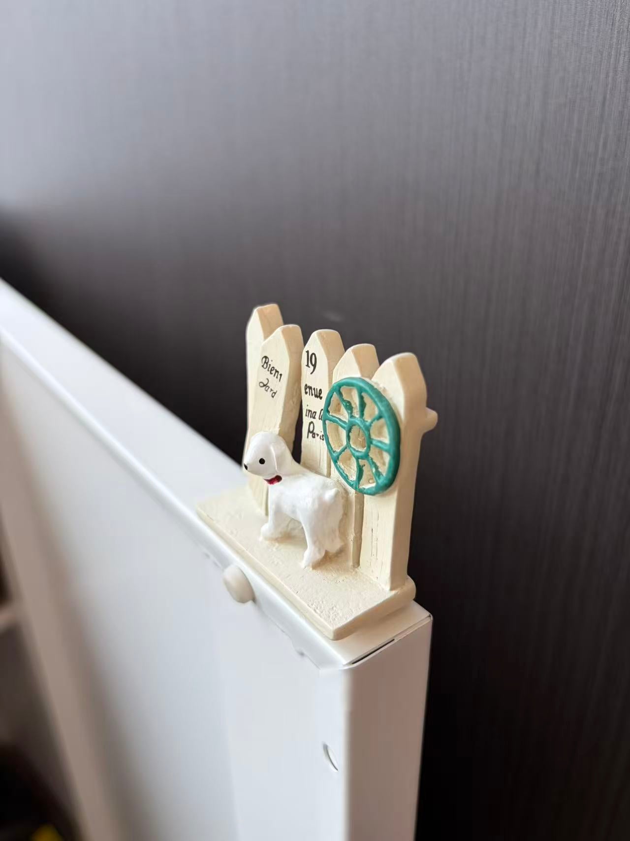 Ornawe Mini Resin Picket Fence Gate Figurine – Tabletop Garden Decor