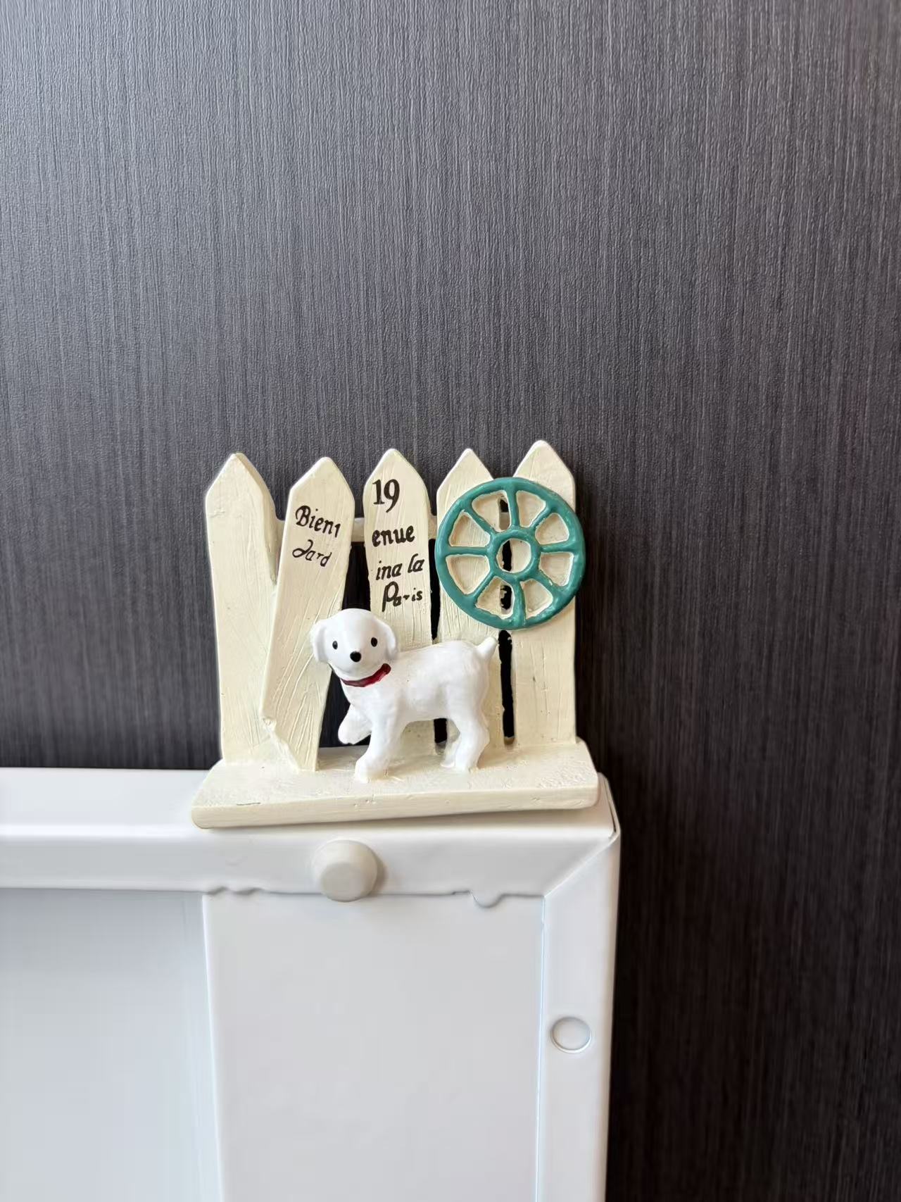 Ornawe Mini Resin Picket Fence Gate Figurine – Tabletop Garden Decor