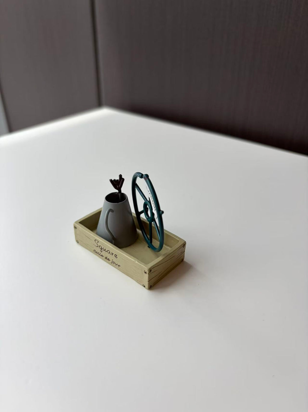 Ornawe Mini Resin Garden Cart Ornament – Tabletop Rustic Decor